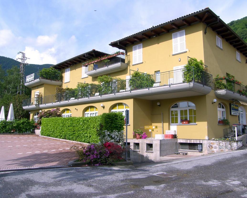 Hotel Del Fiume Cannobio Exterior foto